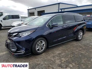 Toyota Sienna 2.0 hybrydowy 2024r. (MCFARLAND)