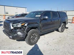 Toyota Tacoma 3.0 benzyna 2021r. (HASLET)