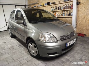 Toyota Yaris 1.0 vvti 3 kluczyki sprawna klimatyzacja. 4 drzwi