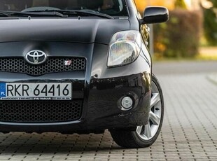 TOYOTA YARIS 1,8 benzyna