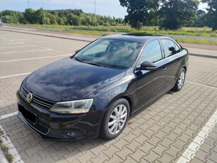 Volkswagen Jetta 2.0 TDI Highline DSG