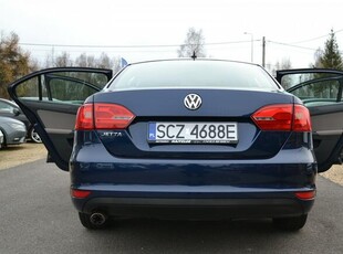 Volkswagen Jetta Serwisowany*Zarejestrowany*1.2 TSI 105KM* Podgrz. Fotele* Climatronic*