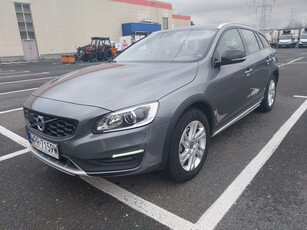 Volvo V60 D4 Momentum Pro