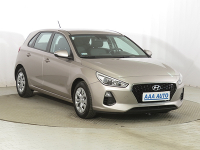 Hyundai i30 2022 1.5 DPI 34184km ABS klimatyzacja manualna