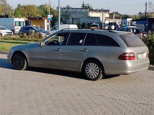 Mercedes e 211