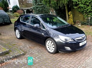 Opel Astra J