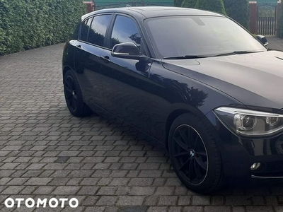 BMW Seria 1 116d EfficientDynamics Sport Line