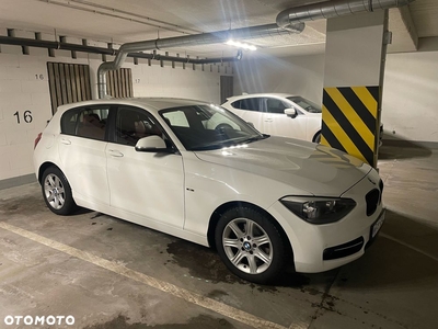 BMW Seria 1 118i Sport Line