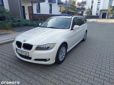 BMW Seria 3 318d DPF Touring Edition Lifestyle