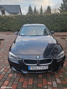 BMW Seria 3 318d Sport Line