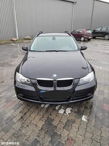 BMW Seria 3 318i