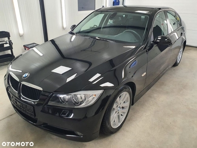 BMW Seria 3 318i