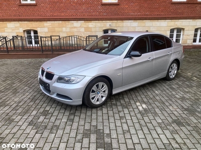 BMW Seria 3 318i Edition Exclusive