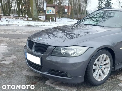 BMW Seria 3 318i Touring