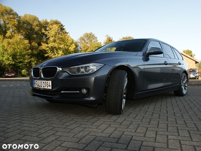 BMW Seria 3 320d Sport Line