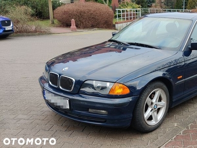 BMW Seria 3 320i