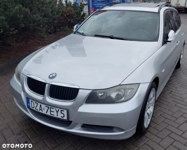 BMW Seria 3 320i