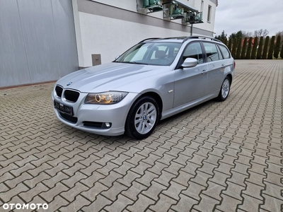 BMW Seria 3 320i