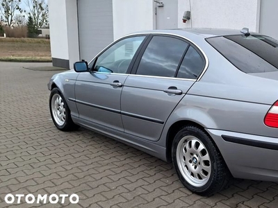 BMW Seria 3 320i