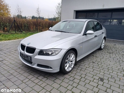 BMW Seria 3 320i