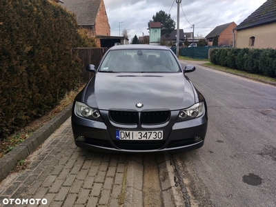 BMW Seria 3 320i