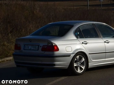 BMW Seria 3 325i