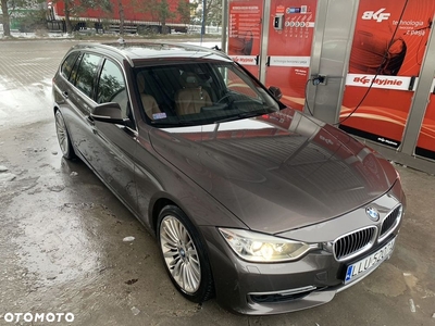 BMW Seria 3 328i Touring Luxury Line