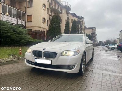 BMW Seria 5 528i Luxury Line