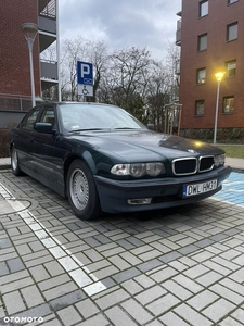 BMW Seria 7 735i