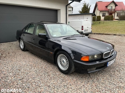 BMW Seria 7 735i