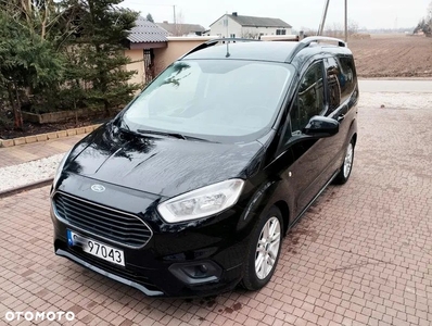 Ford Tourneo Courier 1.5 TDCi Titanium