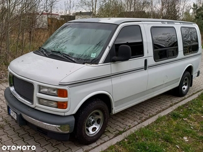 GMC Savana