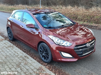 Hyundai I30 blue 1.4 YES Gold