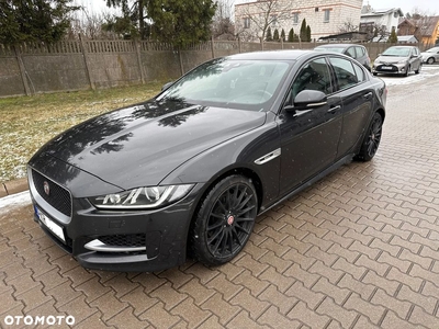 Jaguar XE 2.0 D R-Sport