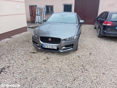 Jaguar XE 2.0 D R-Sport