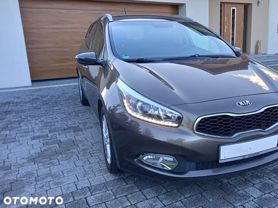 Kia Ceed 1.6 GDI ISG SW Platinum Edition