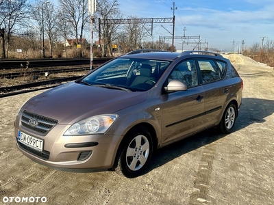 Kia Ceed Cee'd 1.6 Comfort +