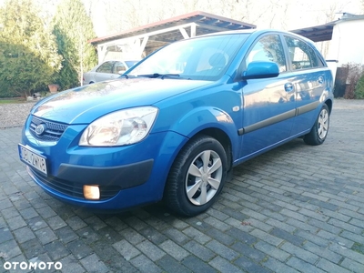 Kia Rio 1.6 EX Top