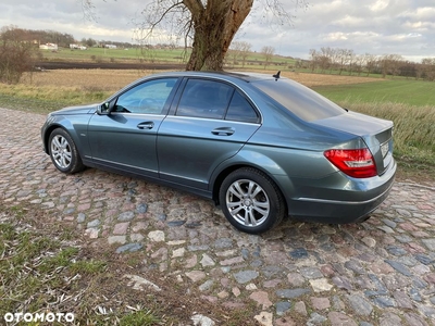 Mercedes-Benz Klasa C 180 CGI Automatik BlueEFFICIENCY Avantgarde