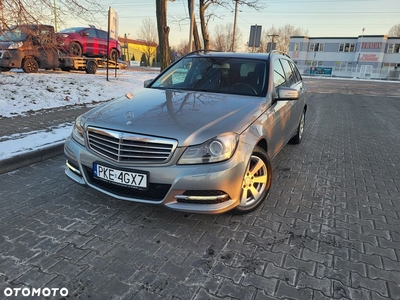 Mercedes-Benz Klasa C 200 T CGI Automatik BlueEFFICIENCY Elegance