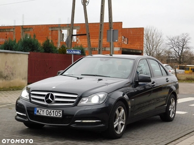 Mercedes-Benz Klasa C 220 CDI DPF (BlueEFFICIENCY) 7G-TRONIC