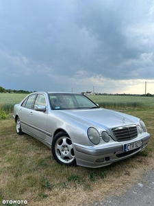 Mercedes-Benz Klasa E 200 CDI Classic