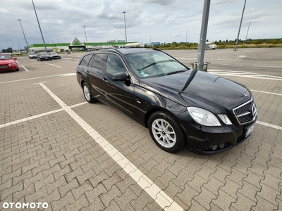 Mercedes-Benz Klasa E 220 T CDI DPF BlueEFFICIENCY Automatik