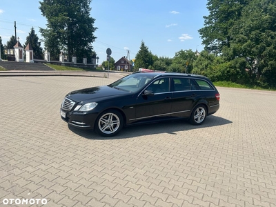 Mercedes-Benz Klasa E 250 T CDI DPF BlueEFFICIENCY 7G-TRONIC Elegance