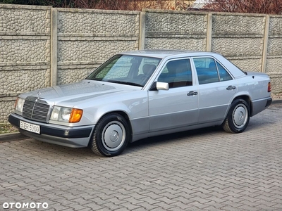 Mercedes-Benz W124 (1984-1993)