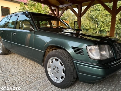 Mercedes-Benz W124 (1984-1993)