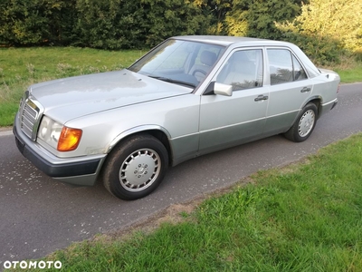 Mercedes-Benz W124 (1984-1993)