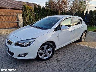 Opel Astra 1.6 Turbo Edition