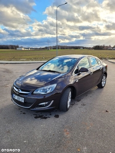 Opel Astra IV 1.6 T Executive