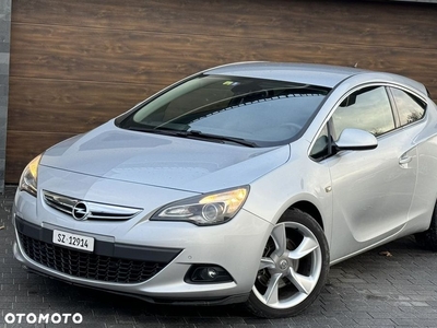 Opel Astra GTC 1.6 Turbo Innovation